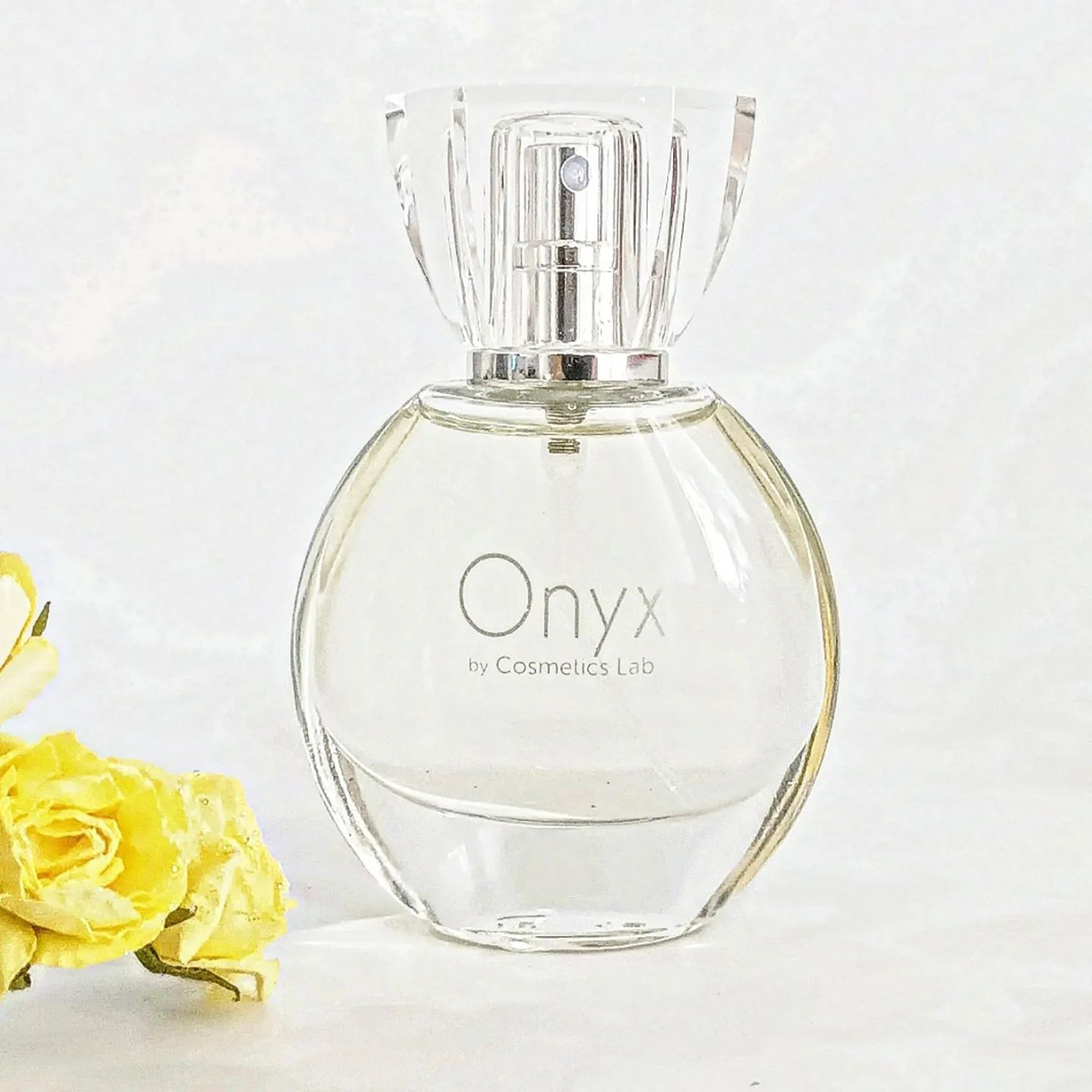 Prelep miris Onyx parfema